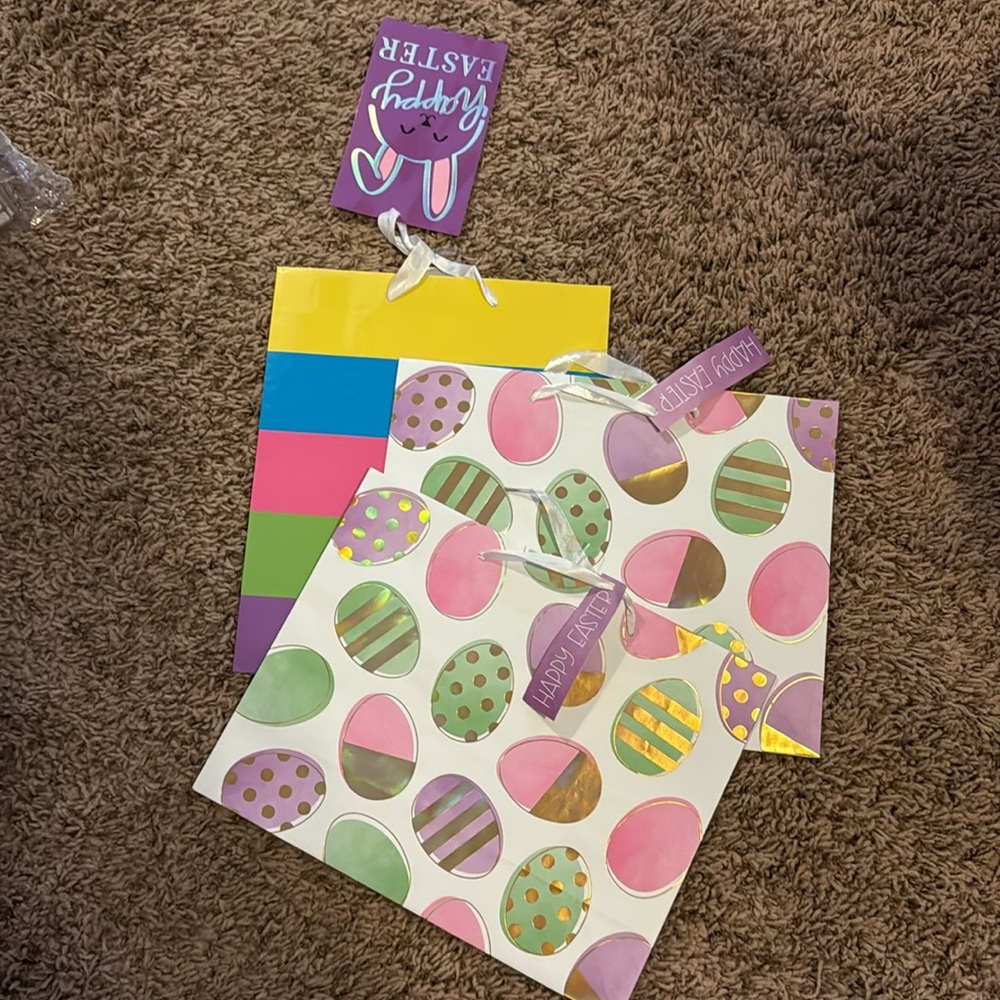 Easter gift bags NWT check out my other gift bag listings. - Picture 3 of 6